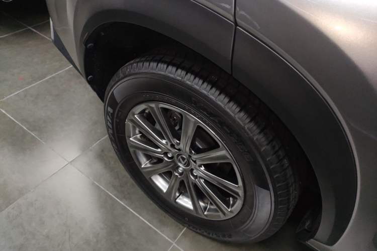 Used Lexus NX 2018 200 All-Wheel Drive FENGSHANG Version China VI Standard Right Rear Wheel Hub