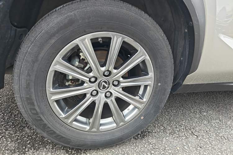 Used Lexus NX 2018 200 Front-Wheel-Drive Xingxing Edition China VI Standard Right Rear Wheel Hub
