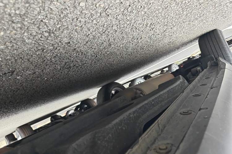 Used Lexus NX 2018 200 Front-Wheel-Drive Xingxing Edition China VI Standard Right Side Sill