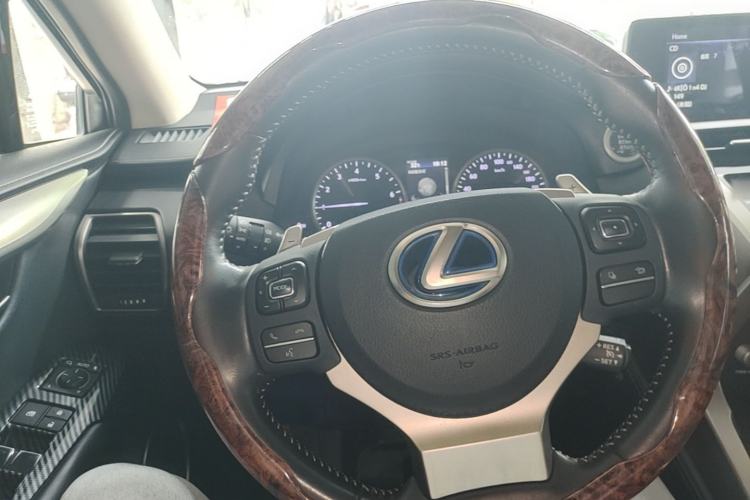 Used Lexus NX 2018 200 Front-Wheel-Drive Xingxing Edition China VI Standard Steering Wheel