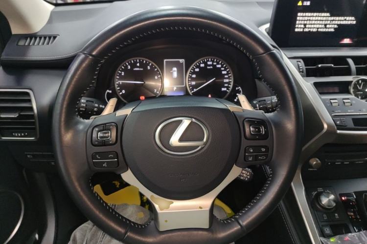 Used Lexus NX 2018 200 All-Wheel Drive FENGSHANG Version China VI Standard Steering Wheel