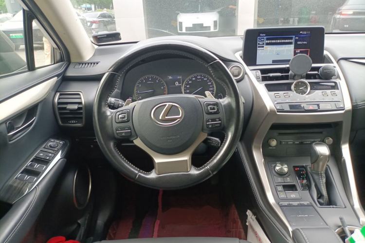 Used Lexus NX 2018 200 All-Wheel Drive FENGSHANG Version China VI Standard Steering Wheel