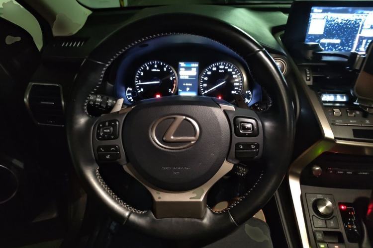 Used Lexus NX 2018 200 Front-Wheel-Drive X-Trail Version China V Standard Steering Wheel