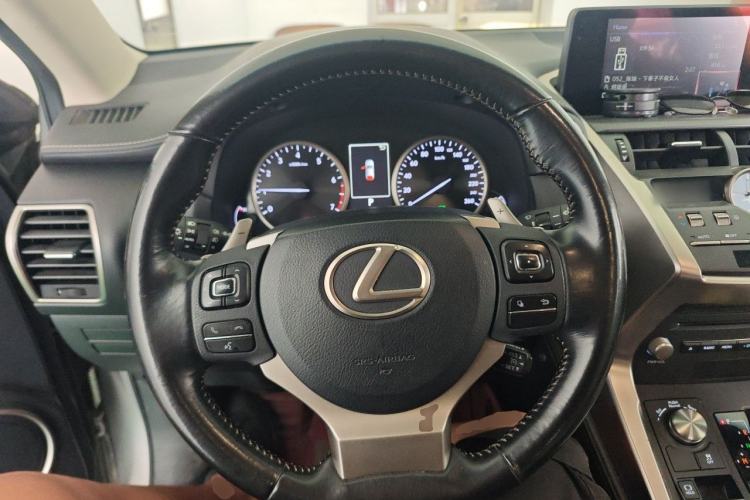 Used Lexus NX 2018 200 Front-Wheel-Drive X-Trail Version China V Standard Steering Wheel