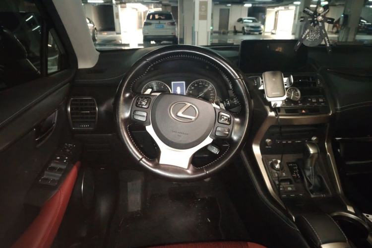 Used Lexus NX 2018 200 Front-Wheel-Drive X-Trail Version China V Standard Steering Wheel