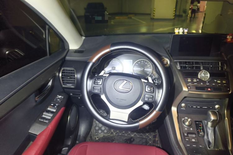 Used Lexus NX 2018 200 All-Wheel Drive FENGSHANG Version China VI Standard Steering Wheel