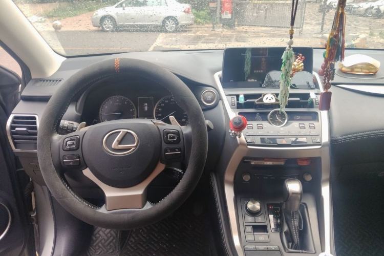 Used Lexus NX 2018 300 Front-Drive Freeline Edition Steering Wheel