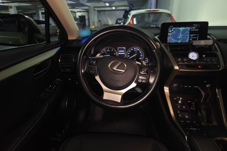 Used Lexus NX 2018 200 All-Wheel Drive FENGSHANG Version China VI Standard Steering Wheel