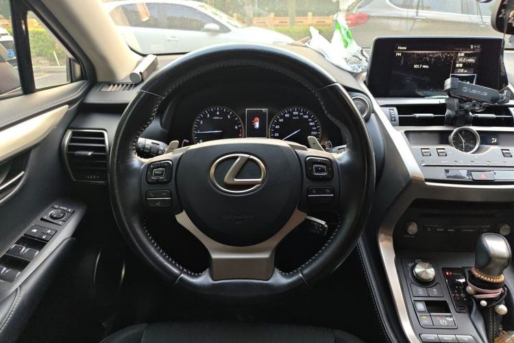 Used Lexus NX 2018 200 Front-Wheel-Drive X-Trail Version China V Standard Steering Wheel
