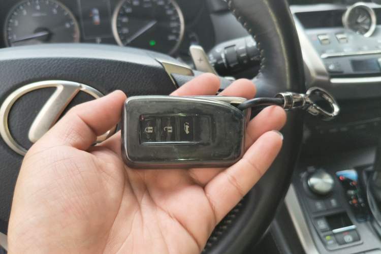 Used Lexus NX 2018 200 All-Wheel Drive FENGSHANG Version China VI Standard Vehicle Key