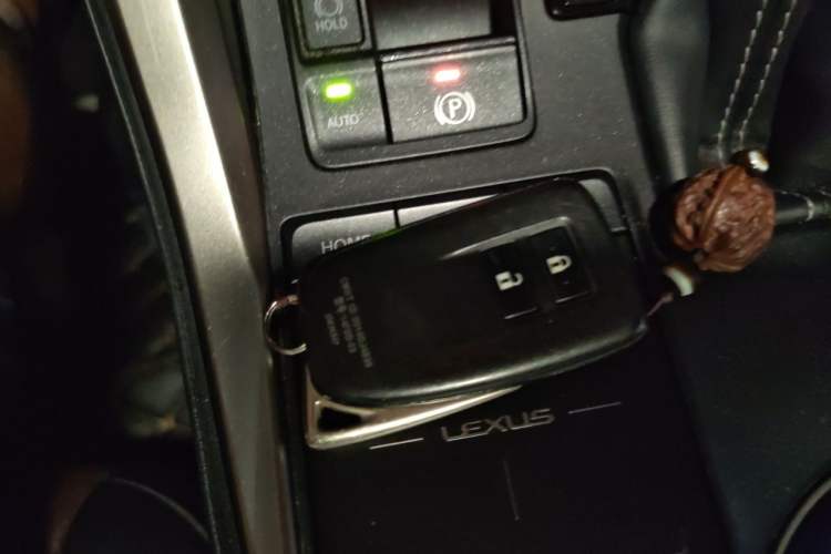 Used Lexus NX 2018 200 Front-Wheel-Drive X-Trail Version China V Standard Vehicle Key