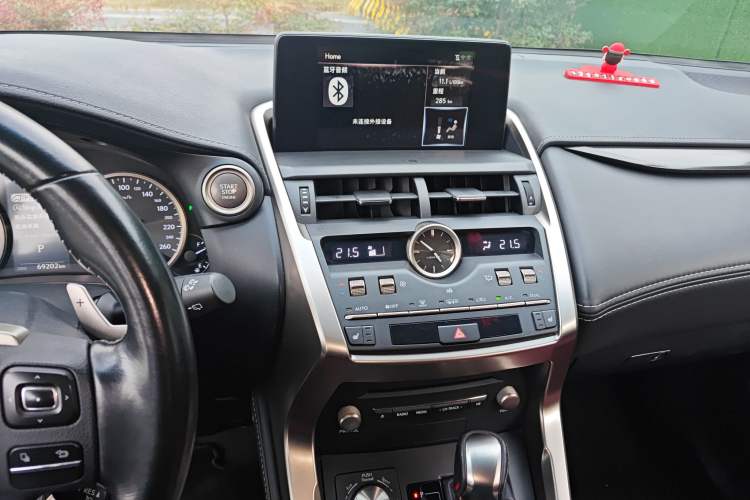 Used Lexus NX 2018 300 Front-Drive Freeline Edition Audio And AC Panel