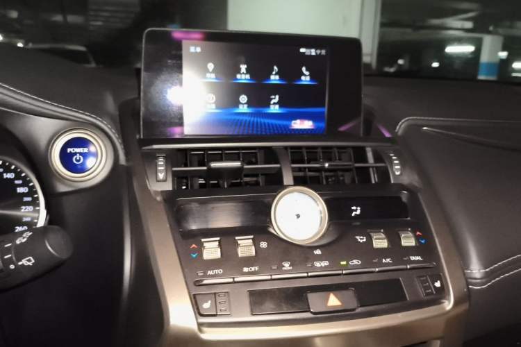 Used Lexus NX 2018 300h Front-Wheel-Drive FENGSHANG Version China V Emission Standard Audio And AC Panel