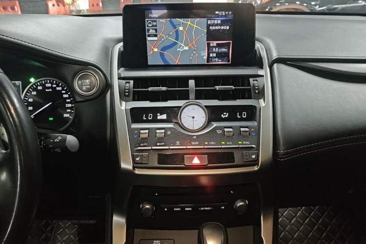 Used Lexus NX 2018 200 All-Wheel Drive FENGSHANG Version China VI Standard Audio And AC Panel