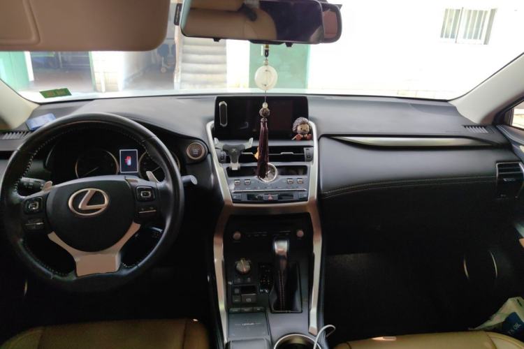 Used Lexus NX 2018 300 Front-Drive Freeline Edition Center Console