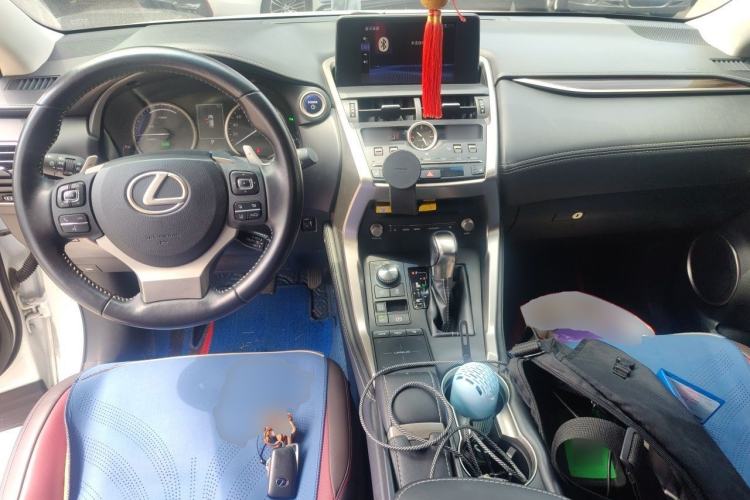 Used Lexus NX 2018 300h All-Wheel-Drive FENGZHI Edition China V Emission Standard Center Console