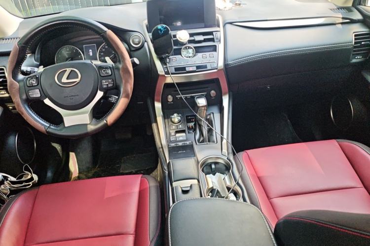 Used Lexus NX 2018 200 All-Wheel Drive Fēngshàng Version China V Standard Center Console