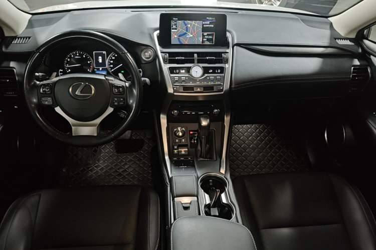 Used Lexus NX 2018 200 All-Wheel Drive FENGSHANG Version China VI Standard Center Console