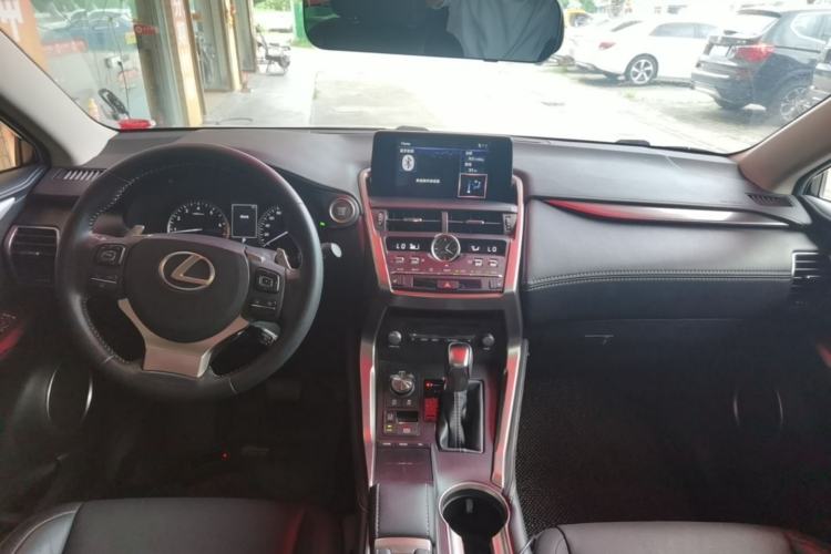 Used Lexus NX 2018 300 Front-Drive Freeline Edition Center Console