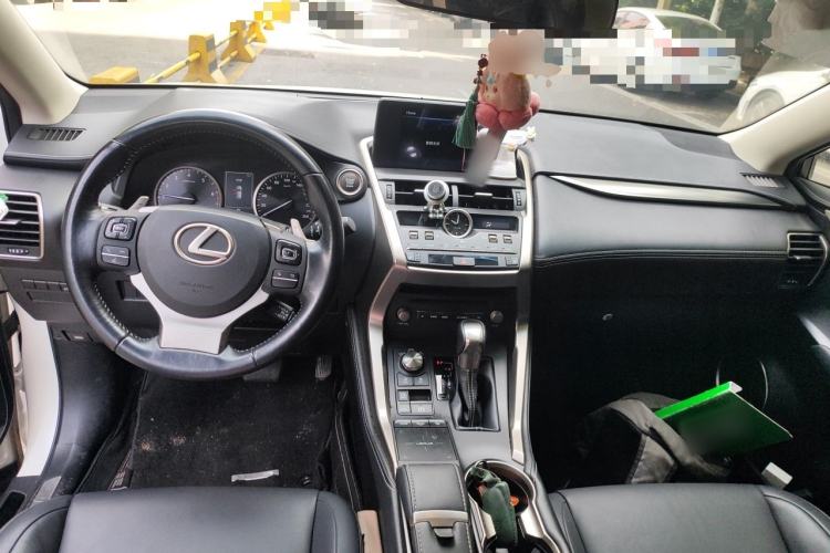 Used Lexus NX 2018 300 Front-Drive Freeline Edition Center Console