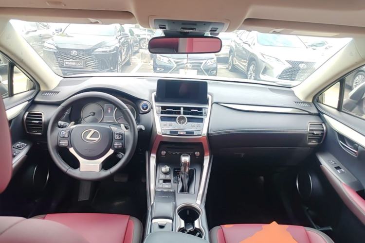 Used Lexus NX 2018 300h Front-Wheel-Drive FENGSHANG Version China V Emission Standard Center Console