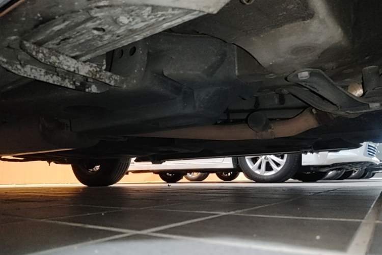 Used Lexus NX 2018 300h Front-Wheel-Drive FENGSHANG Version China V Emission Standard Chassis Front Right