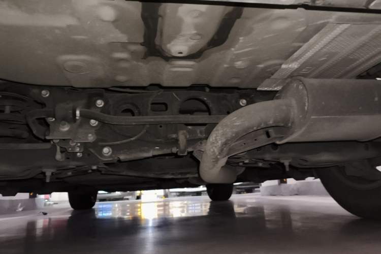 Used Lexus NX 2018 300h Front-Wheel-Drive FENGSHANG Version China V Emission Standard Chassis Rear