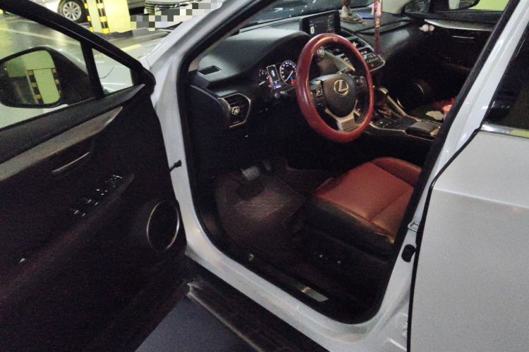 Used Lexus NX 2018 300 Front-Drive Freeline Edition Driver Seat
