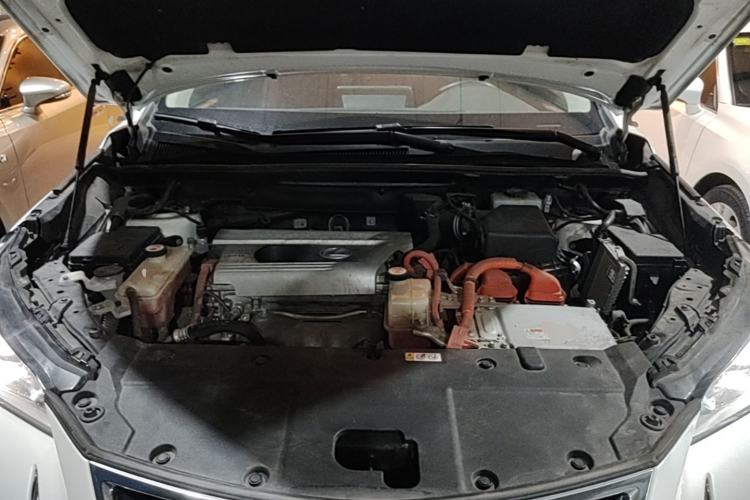 Used Lexus NX 2018 300h Front-Wheel-Drive FENGSHANG Version China V Emission Standard Engine Bay