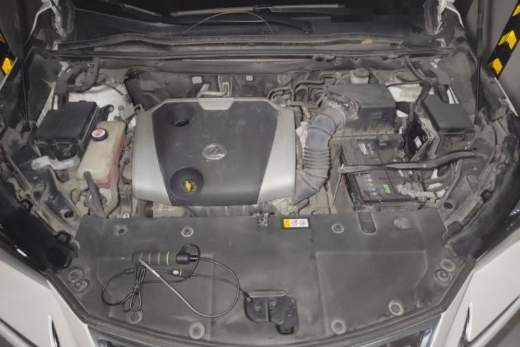 Used Lexus NX 2018 200 All-Wheel Drive FENGSHANG Version China VI Standard Engine Bay