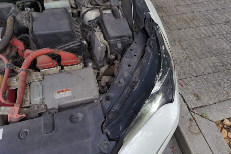 Used Lexus NX 2018 300h Front-Wheel-Drive FENGSHANG Version China V Emission Standard Engine Bay Left