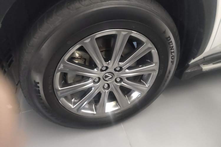 Used Lexus NX 2018 200 Front-Wheel-Drive Xingxing Edition China VI Standard Exterior 4