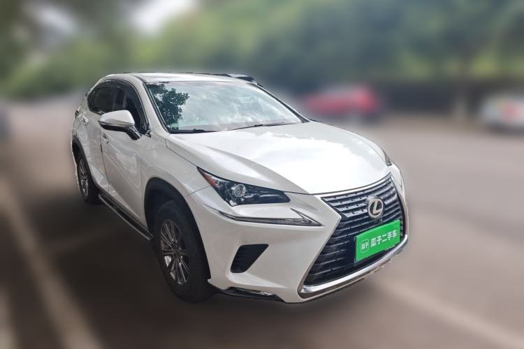 Used Lexus NX 2018 200 Front-Wheel-Drive Xingxing Edition China VI Standard Front Right 45 Deg
