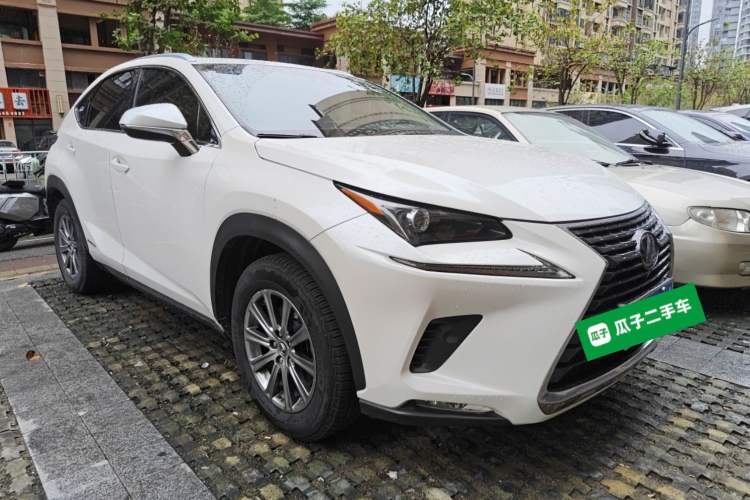 Used Lexus NX 2018 300h Front-Wheel-Drive FENGSHANG Version China V Emission Standard Front Right 45 Deg