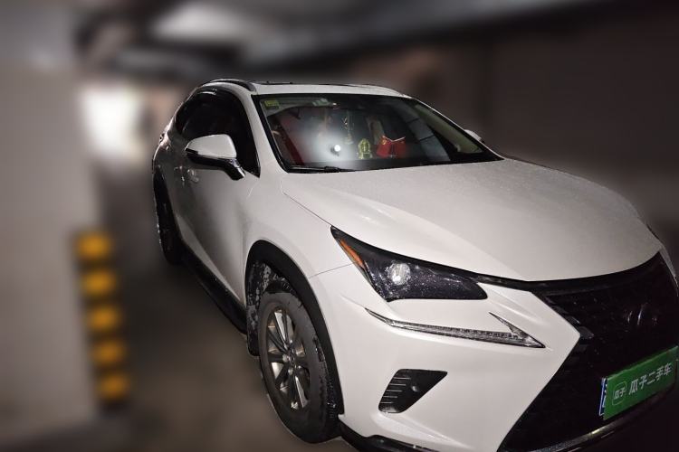 Used Lexus NX 2018 300h Front-Drive FENGSHANG Version China VI Standard Front Right 45 Deg