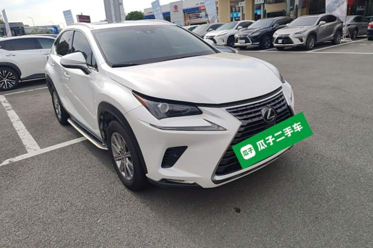 Used Lexus NX 2018 300h Front-Wheel-Drive FENGSHANG Version China V Emission Standard Front Right 45 Deg