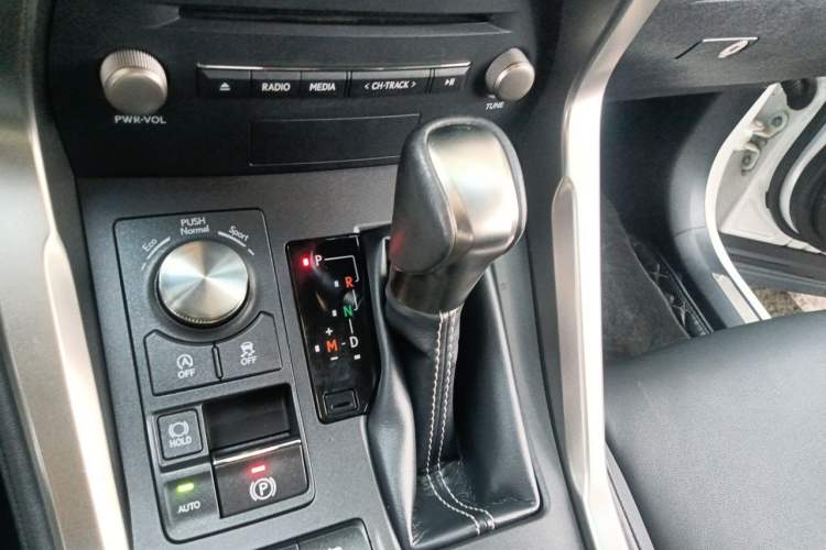 Used Lexus NX 2018 300 Front-Drive Freeline Edition Gear Lever
