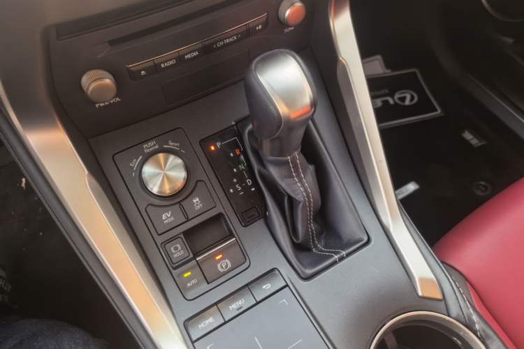 Used Lexus NX 2018 300h Front-Wheel-Drive FENGSHANG Version China V Emission Standard Gear Lever
