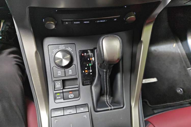 Used Lexus NX 2018 200 All-Wheel Drive FENGSHANG Version China VI Standard Gear Lever
