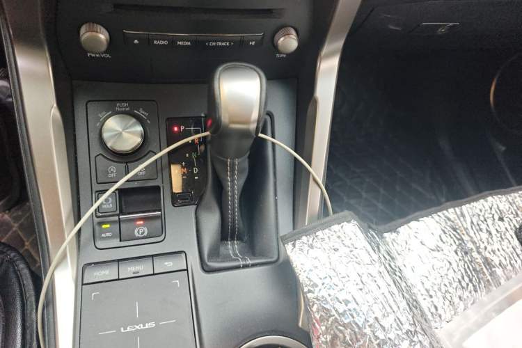 Used Lexus NX 2018 200 Front-Wheel-Drive X-Trail Version China V Standard Gear Lever