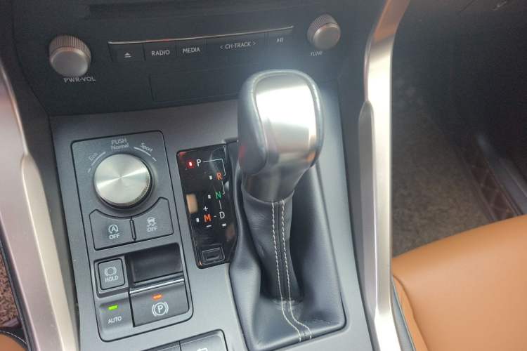 Used Lexus NX 2018 300 Front-Drive Freeline Edition Gear Lever