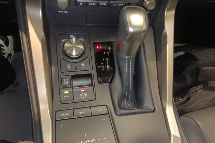 Used Lexus NX 2018 300 All-Wheel Drive Fēngshàng Edition Gear Lever