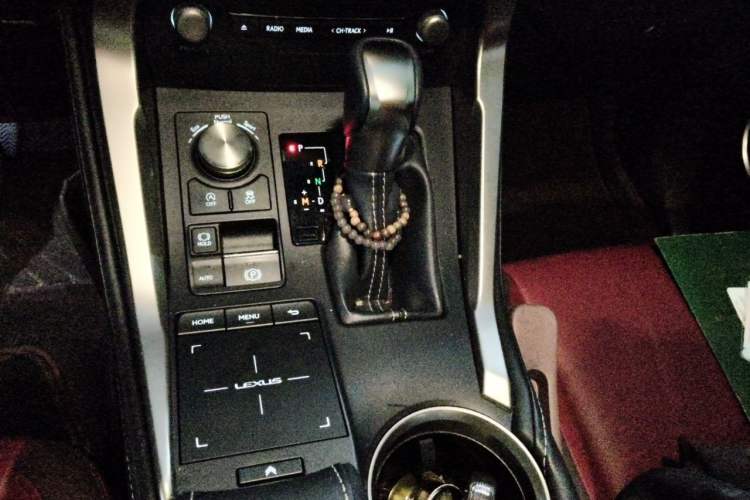 Used Lexus NX 2018 300 Front-Drive Freeline Edition Gear Lever