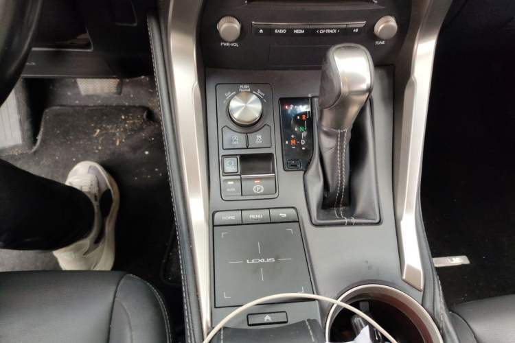 Used Lexus NX 2018 300 Front-Drive Freeline Edition Gear Lever