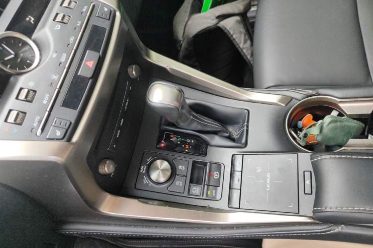 Used Lexus NX 2018 300 Front-Drive Freeline Edition Gear Lever