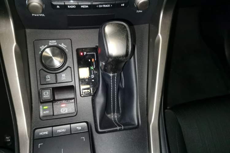 Used Lexus NX 2018 200 Front-Wheel-Drive X-Trail Version China V Standard Gear Lever