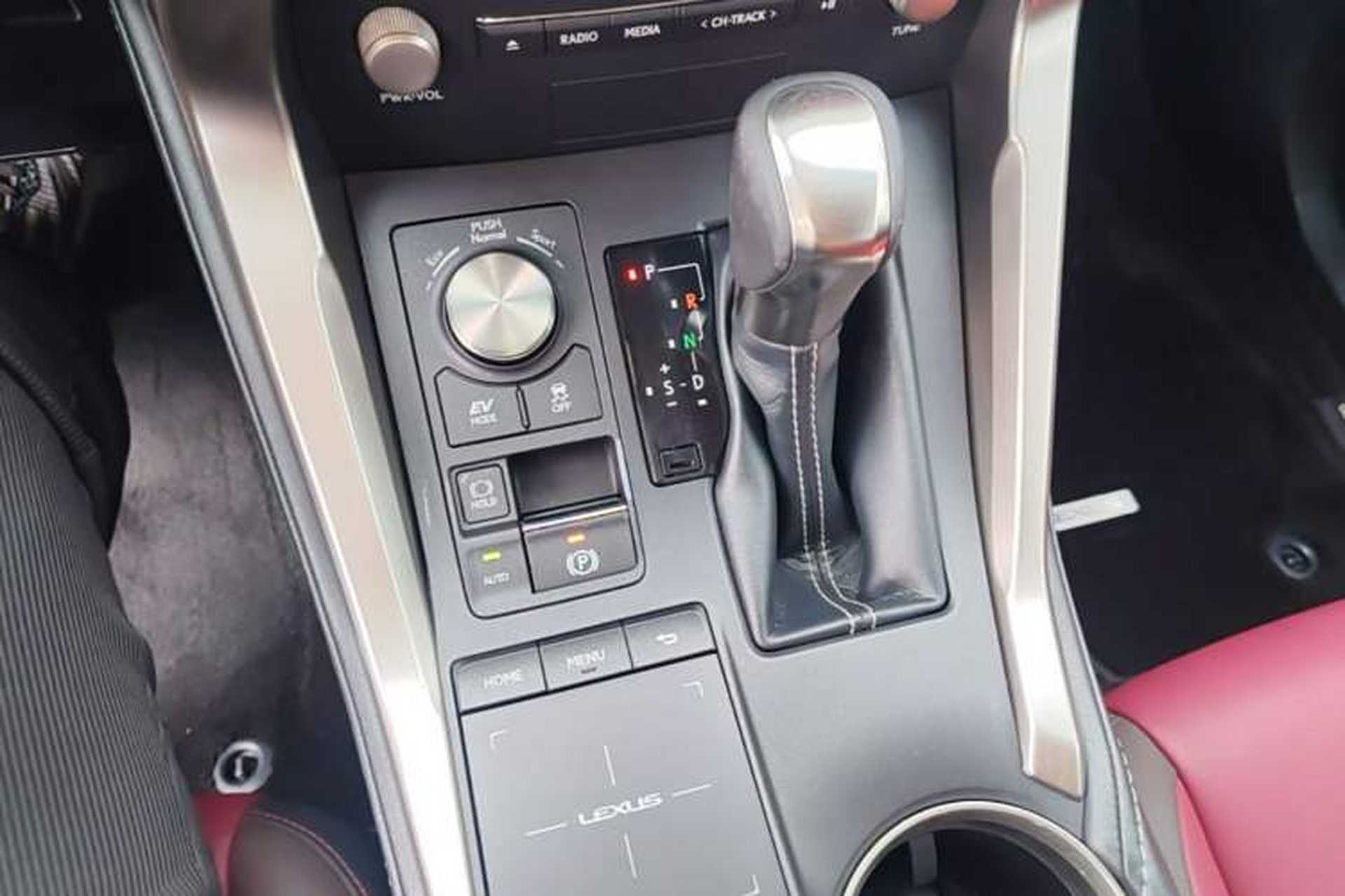 Used Lexus NX 2018 300h Front-Wheel-Drive FENGSHANG Version China V Emission Standard Gear Lever