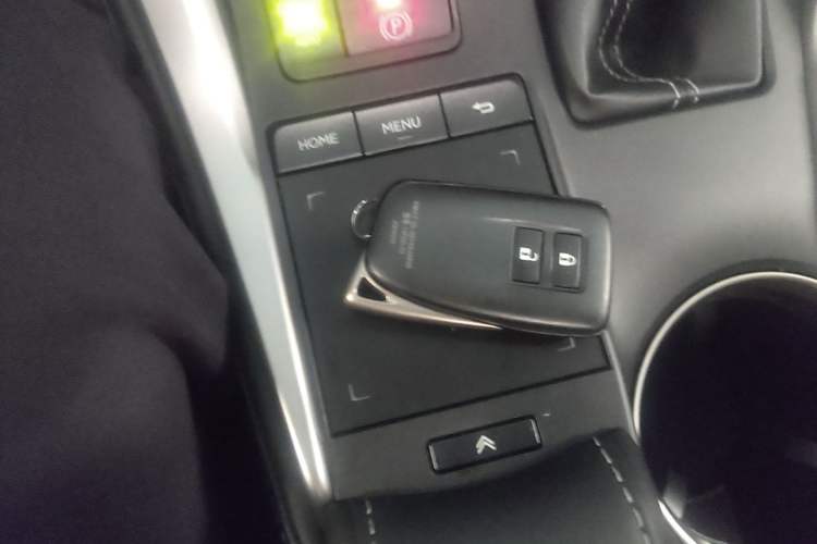 Used Lexus NX 2018 200 Front-Wheel-Drive Xingxing Edition China VI Standard Interior 1