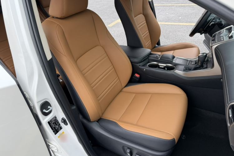 Used Lexus NX 2018 300 Front-Drive Freeline Edition Interior 10