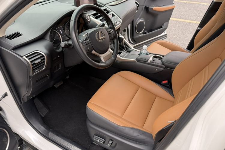 Used Lexus NX 2018 300 Front-Drive Freeline Edition Interior 2